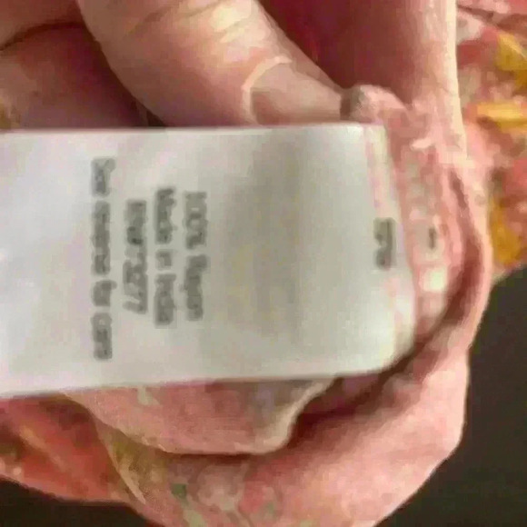 SO Cute Floral on Peach/Pink background, Button front,flare Ruffle Hem - Picture 6 of 7